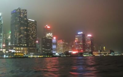 La baie de Victoria à Hong-kong : vue de rêve, budget ricrac